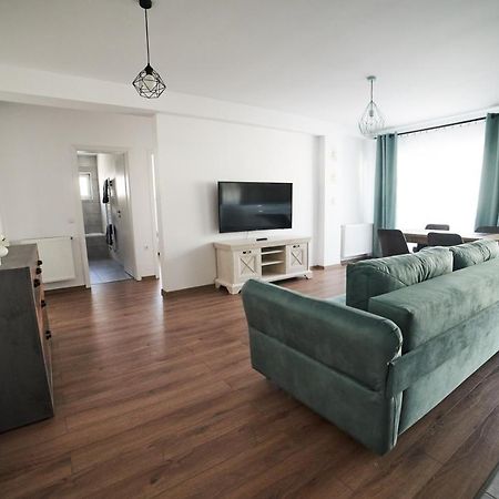 Flh - Modern 3 Apt Near Old Town - 15 Min Walk Sibiu Bagian luar foto